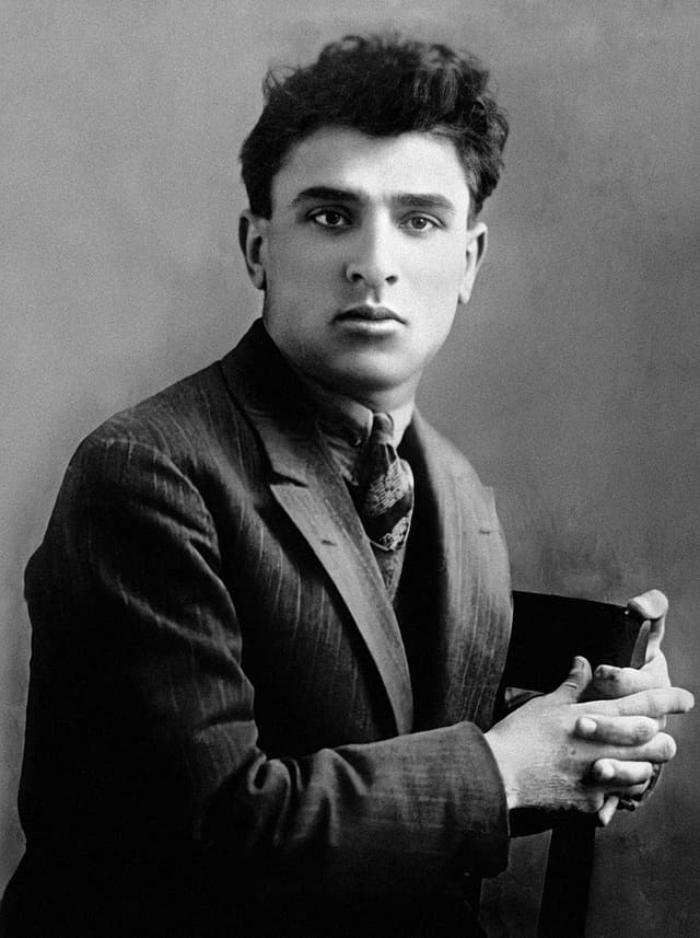 Mikayıl Müşfiq — portret