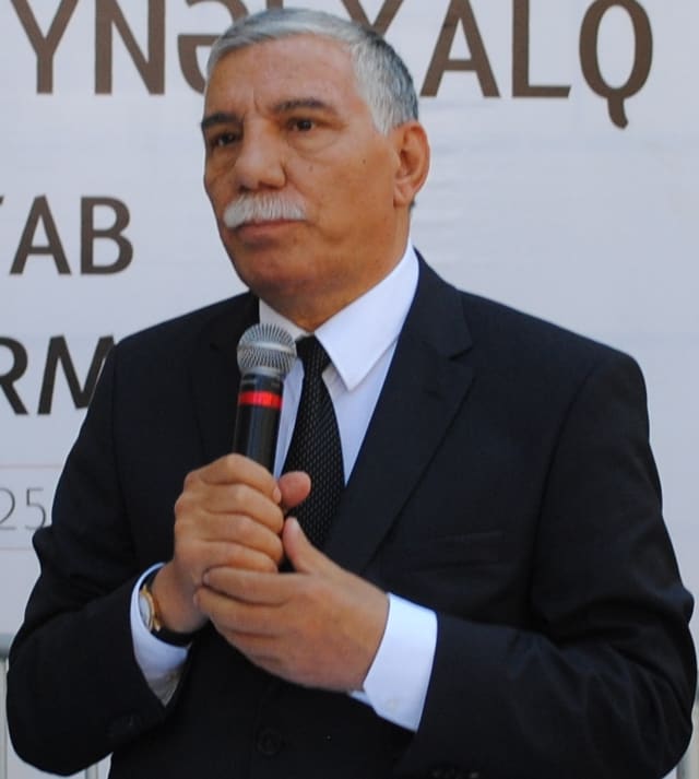 Zəlimxan Yaqub — portret